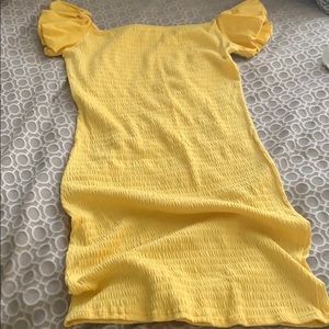 Beautiful yellow dress!